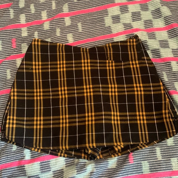 Haze Hamilton plaid mini skirt - Picture 1 of 4